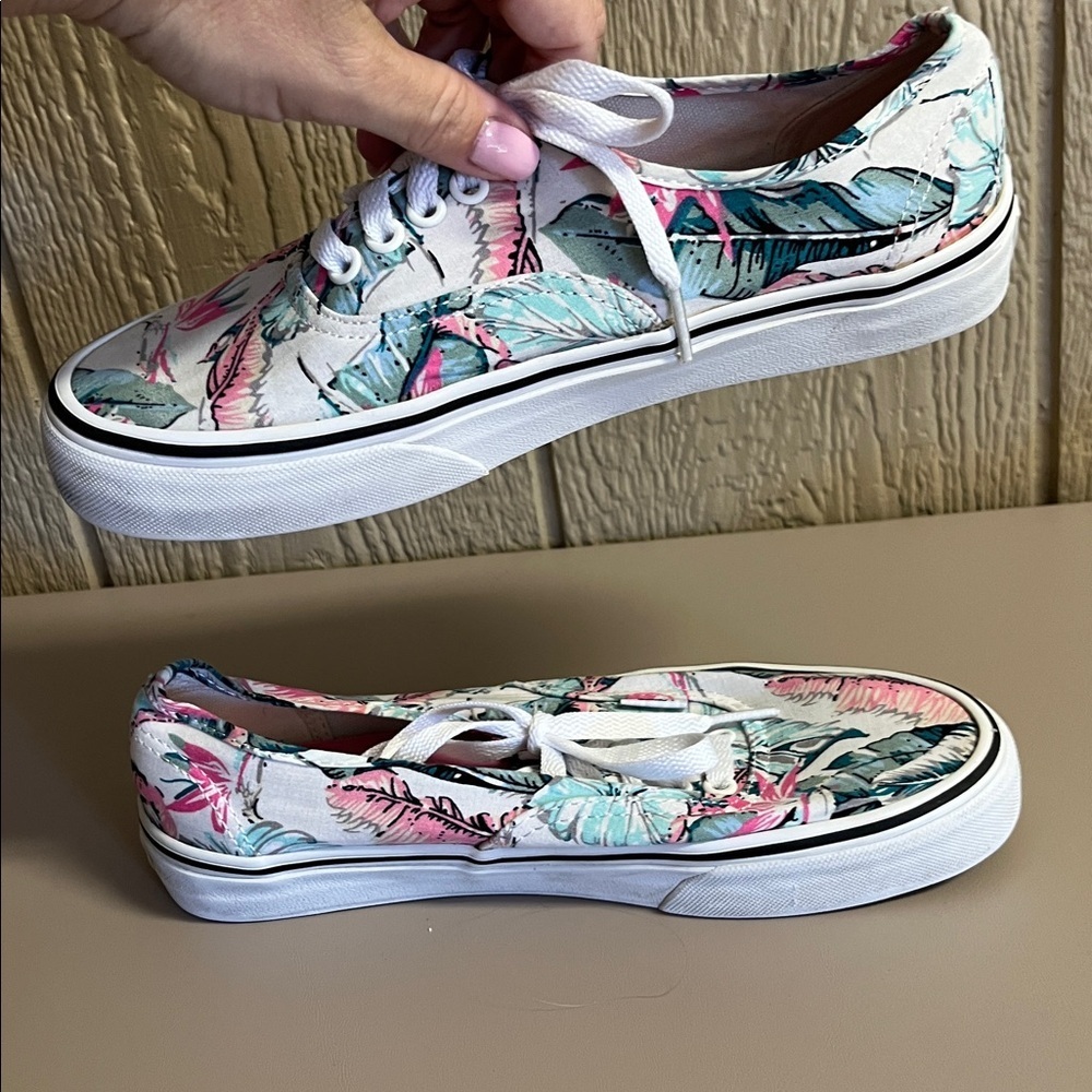 Vans Canvas Shoes Women’s Feathers Print Tropical White | size 8 - Picture 6 of 8